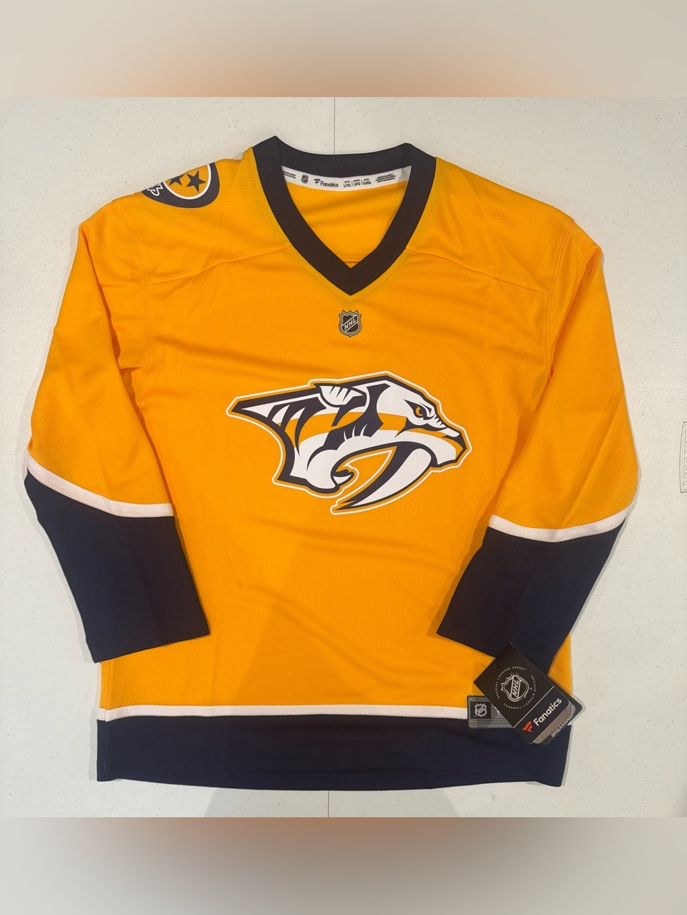 Brand New Fanatics Nashville Predators NHL Hockey jersey size youth L / XL